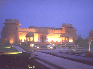 raj.exote1.jpg (19475 bytes)