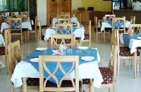 Hotel Dee Marks, Hotel Dee Marks New Delhi, India,New Delhi hotels and New Delhi city guide with New Delhi hotel discounts.