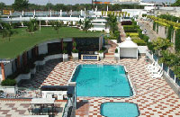 Hotel Dee Marks, Hotel Dee Marks New Delhi, India,New Delhi hotels and New Delhi city guide with New Delhi hotel discounts.