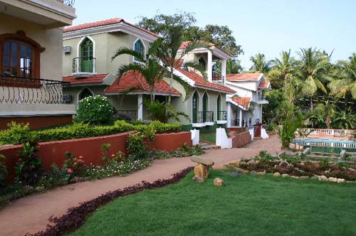Clarks Inn-Clarks Inn Aguada Beach-Clarks Inn Aguada Beach GOa-Deluxe Hotels Reservation & Booking Budget Accommodation Agents.