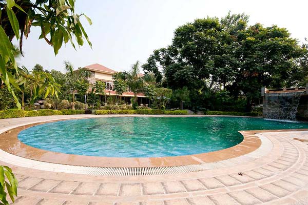 Golden Turtle Farm Pool Side View