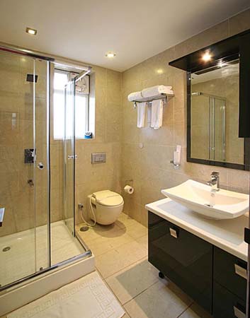 Imperial Apartments Bathroom