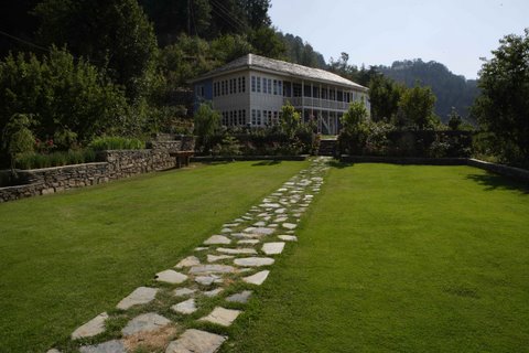VIDLET HILL COTTAGE, Vidlet Hill Cottage, vidlet hill cottage,Cottages in Mashobra,Mashobra Hotels,Mashobra Cottages,Mashobra Himachal Pradesh,Mashobra Resort,Hotels in Mashobra.