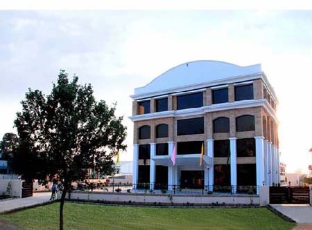Gianz Hotel Baddi