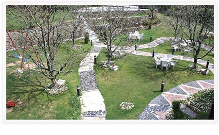 Honeymoon Inn Manali  Garden