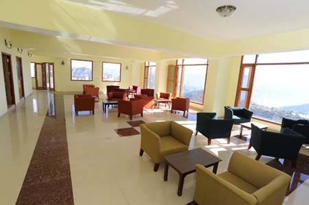 Hotel Open Hall