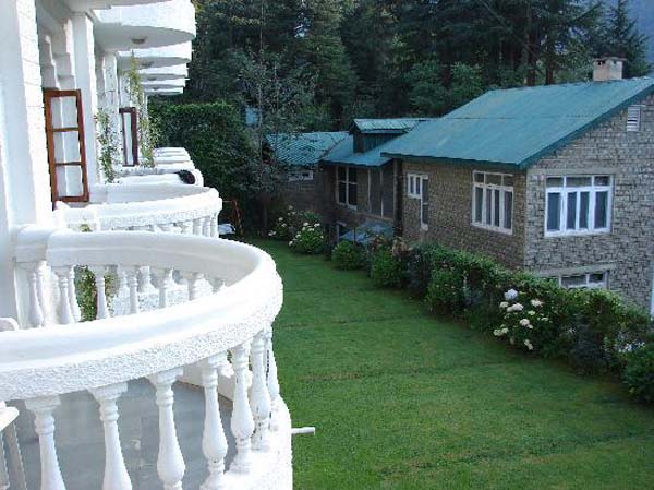 balcony-facing-mountainsview