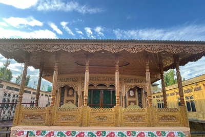 Mahajong Houseboats,Dal Lake Kashmir Srinagar

