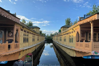 Mahajong Houseboats,Dal Lake Kashmir Srinagar

