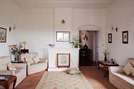 Cottabetta Bungalow Front Room