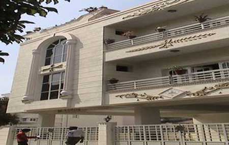 Lotus Suites,Vidhana Soudha, Lalbaugh, Venkatapa Art Gallery,Bangalore palace and many more.