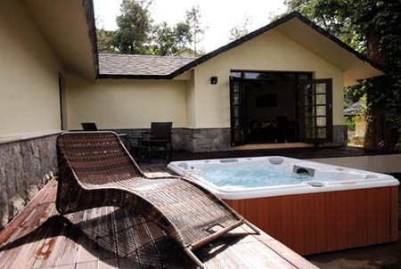 Windflower Bathtub