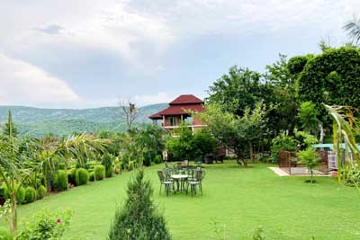 Desi Thath Resort,Bakhtpura