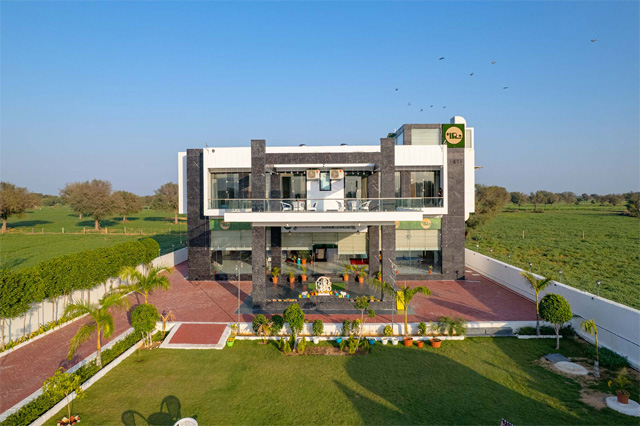 Lux Farm For Queens Near Jaipur