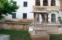 Hotel Haveli  Braj  Bhushanjee, BUNDI - Haveli Braj Bhushanjee Invites You To Visit And Explore The Great Heritage And Culture Of Bundi, Rajasthan, Hotel Haveli  Braj  Bhushanjee, discount tariff / honeymoon package.