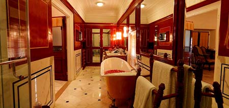 The LaLiT Laxmi Vilas Palace Bath Room