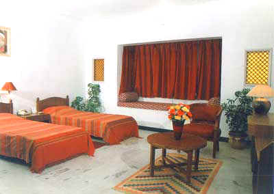 Hotel Sarovar lake pichola  Udaipur Rajasthan &amp;  Hotels and Resorts in Udaipur, Discount hotel rates pacakges.