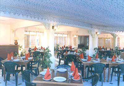 Hotel Sarovar lake pichola  Udaipur Rajasthan &amp;  Hotels and Resorts in Udaipur, Discount hotel rates pacakges.