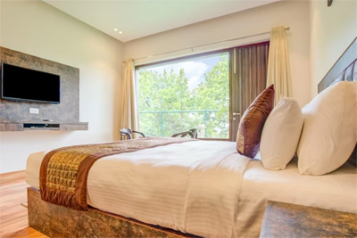 Summit Jungle Resort, Lansdowne