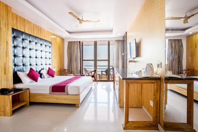 The Alpine Resort, Lansdowne