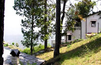 Hoopoe Resorts Almora, uttaranchal, India  &amp; Hoopoe Resorts, Hill station  discount hotel tariff / rates/ pricelist, Resorts Hotels.