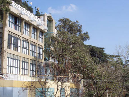 Hotel Green Castle. Mussoorie. Star hotels in Mussoorie. Green Castle Mussoorie. Hotel on mall road mussoorie. Book hotel green castle in mussoorie.