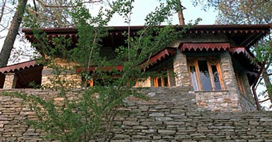 Scarlet Minivet Resorts Almora, uttaranchal, India  &amp; Scarlet Minivet Resorts, Hill station  discount hotel tariff / rates/ pricelist, Resorts Hotels.