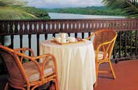 Kadavu Resorts, Calicut, Kerala,Kadavu Resorts-Holiday resort kerala Boat cruise Luxurious cottages Luxurious suites Family Holiday packages kerala Hotel near Calicut Airport Massage Centres, kerala.