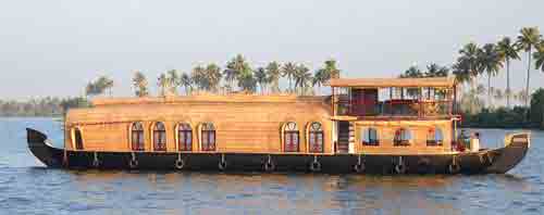 Three bedroom a/c luxury with upper deck